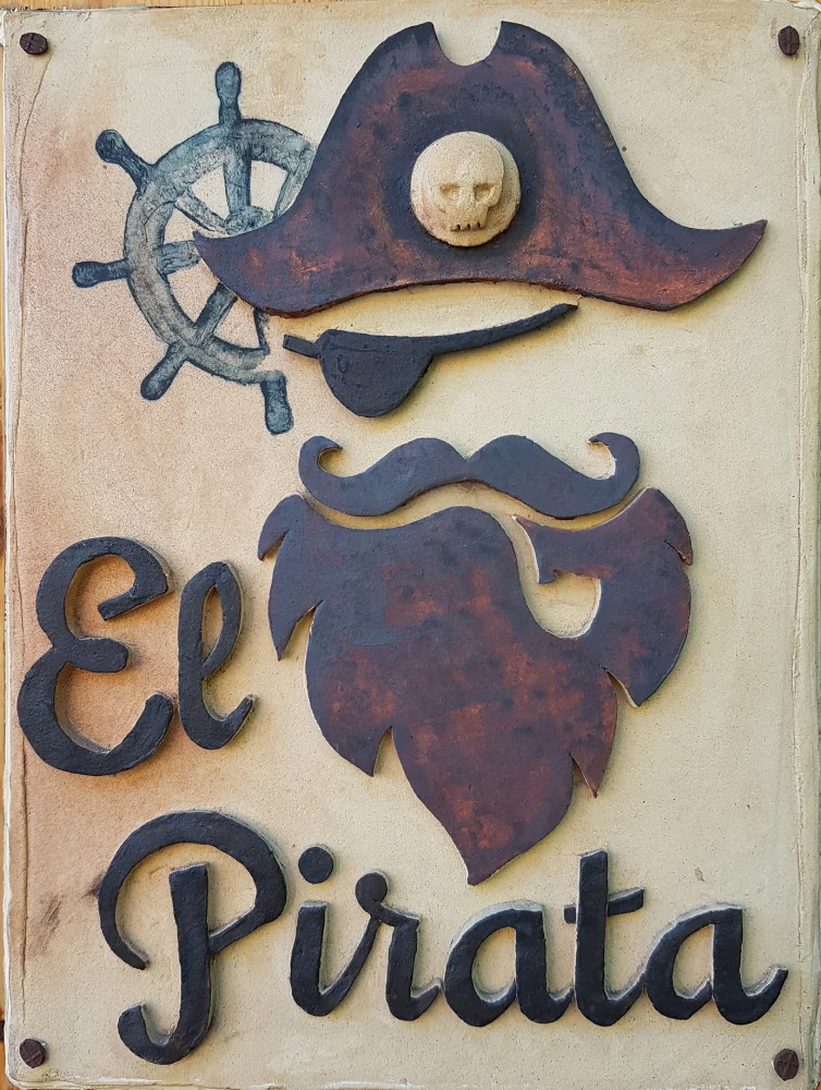 mural restaurante comillas lycaon pictus